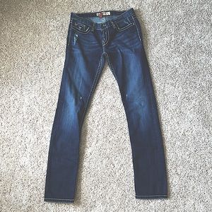 BKE Denim Mya Skinny Jeans Distressed. 29x33.5 Beautiful pocket detail